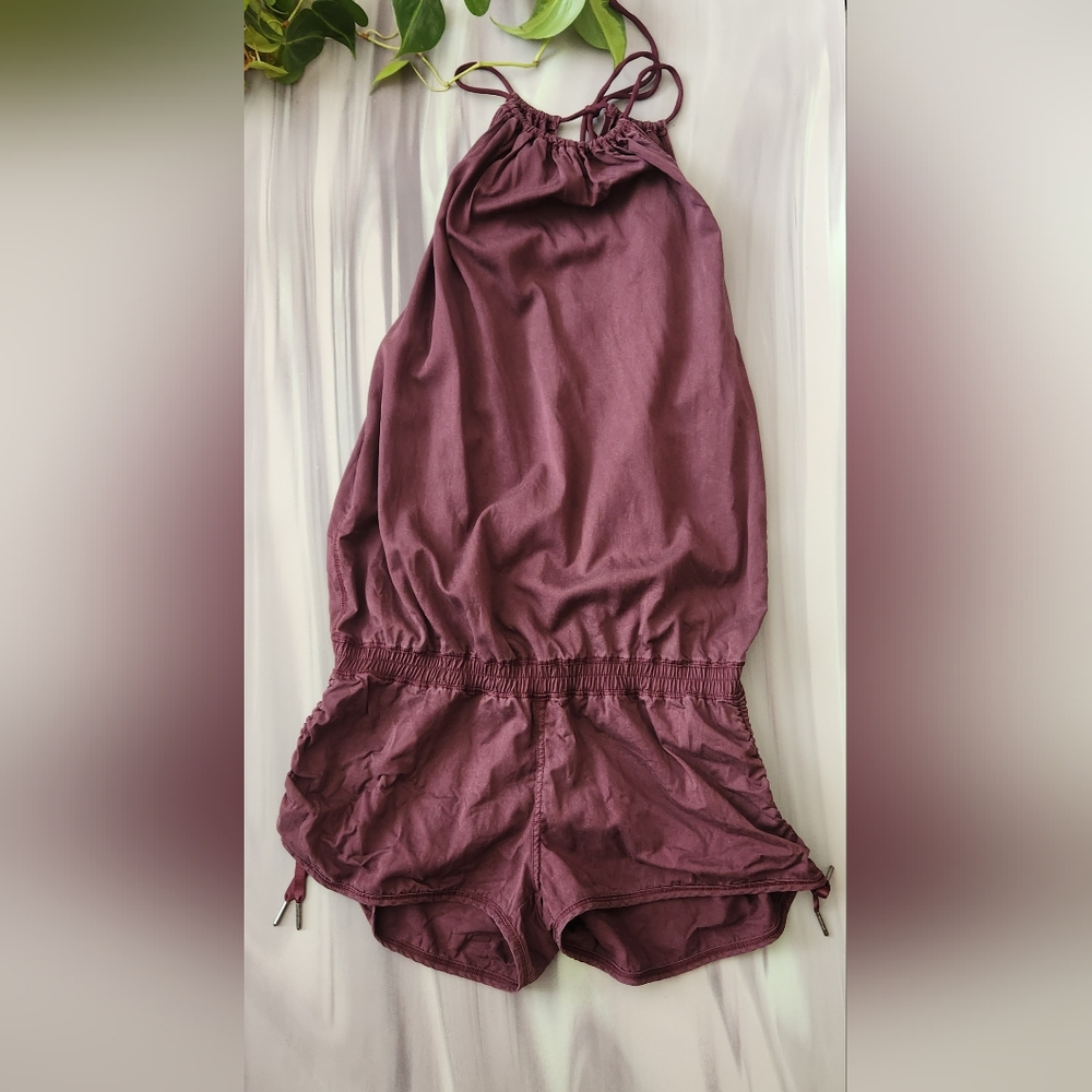 Lululemon Beat the Heat Romper Onesie Bordeaux Drama Size 8